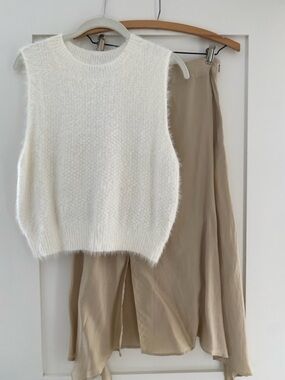 Zara Beige lightweight silky Skirt